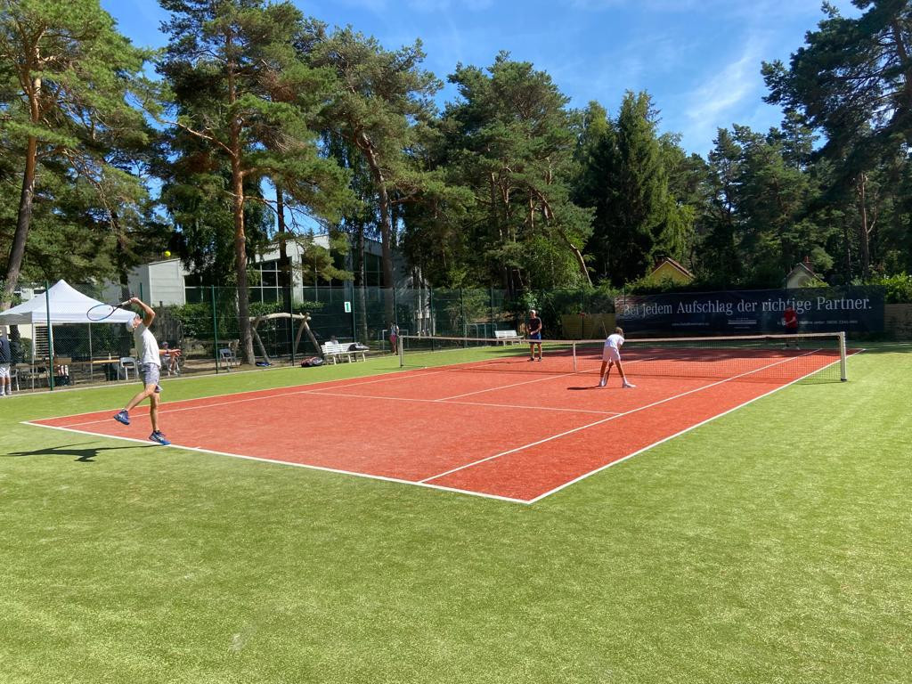 Tennis in der Fischland Tennis Schule mit Axel Ritter