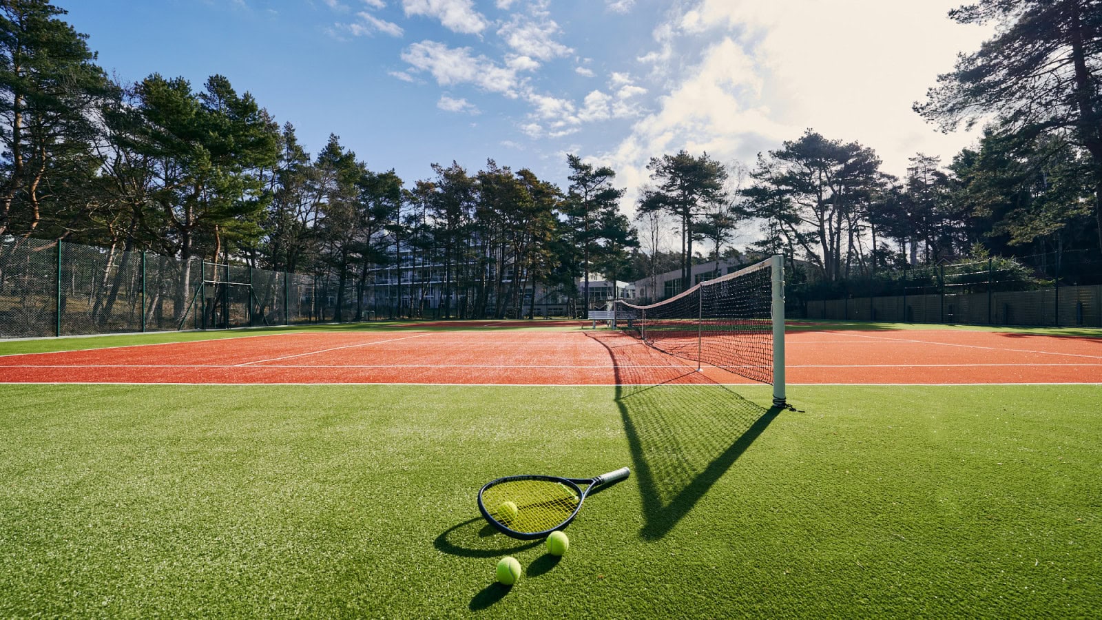 Tennisplatz im Strandhotel Fischland