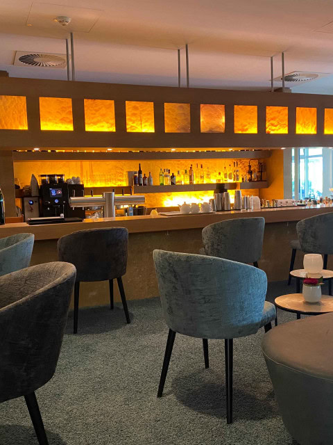 Bar in der Kaminlounge des Strandhotel Dünenmeers