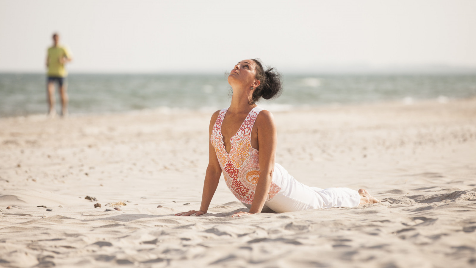 Yoga am Strand im Strandhotel Dünenmeer