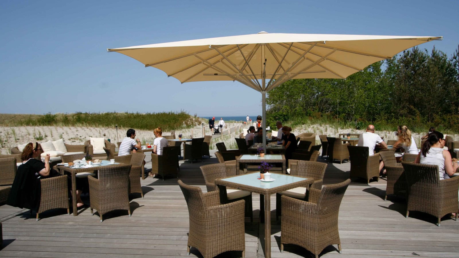 Terrasse des Strandhotel Dünenmeers