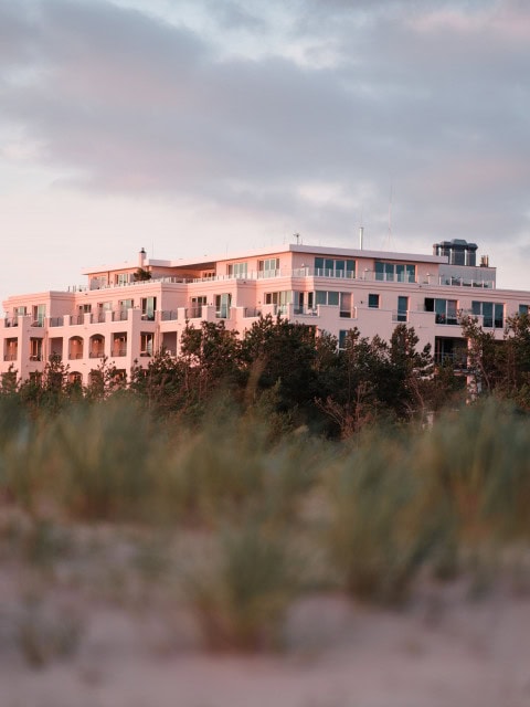 Außenansicht des Strandhotel Dünenmeers