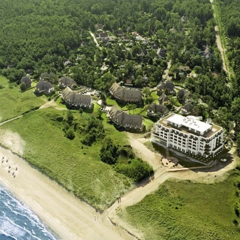 Außenansicht des Strandhotel Dünenmeers von oben