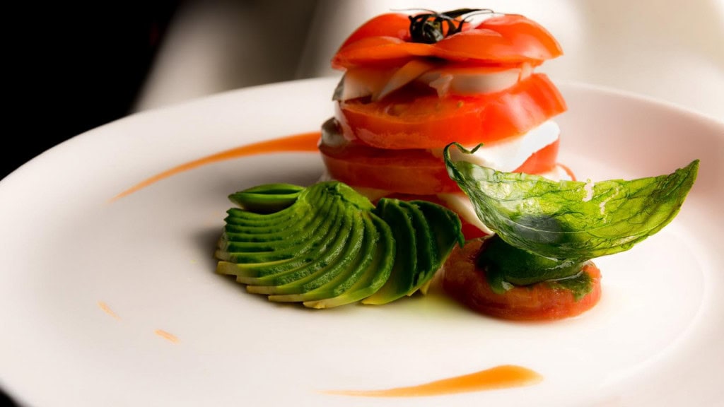 Vorspeise mit Tomate Mozzarella aus dem Strandhotel Dünenmeer