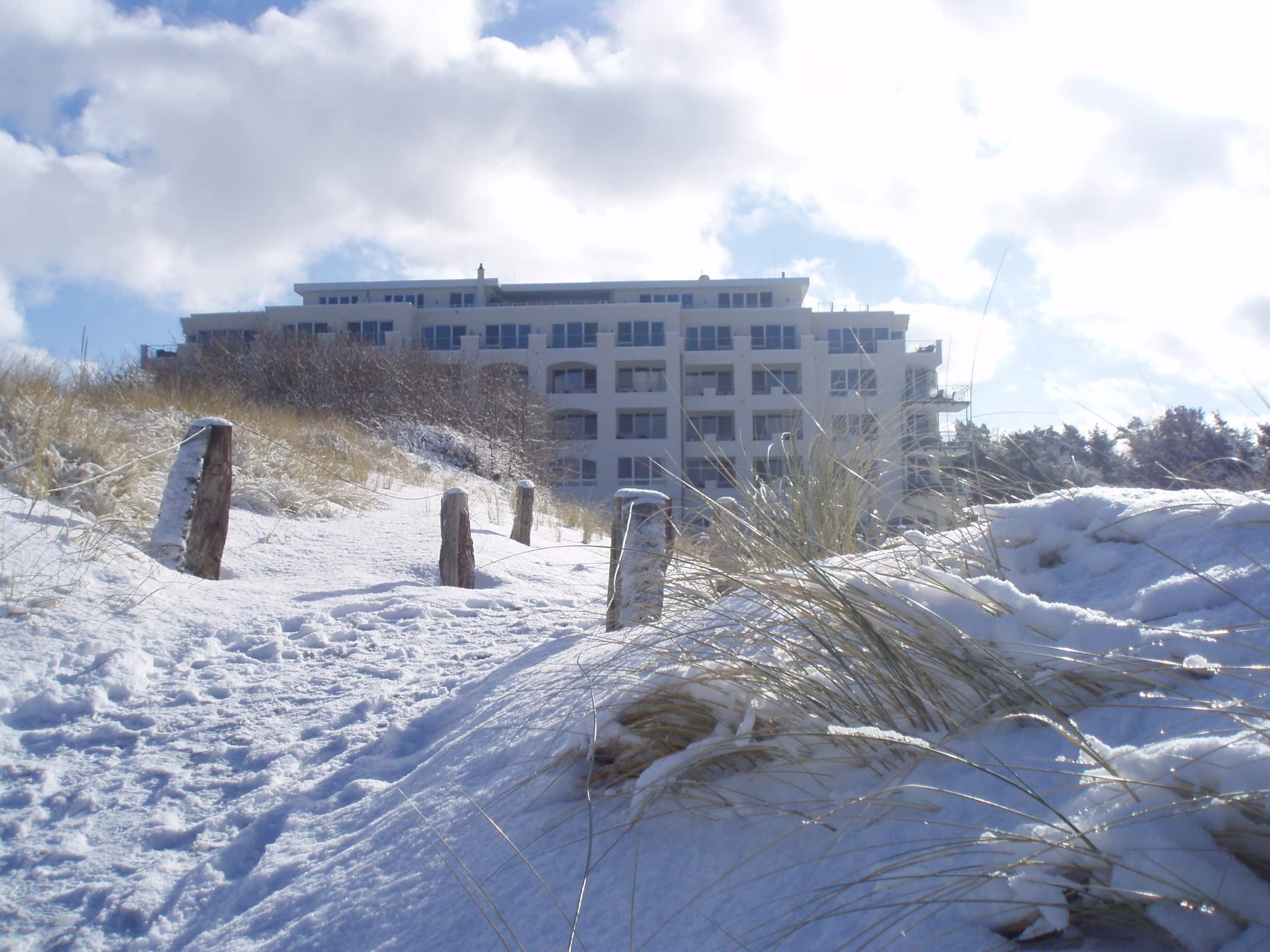 Außenansicht des Strandhotel Dünenmeers