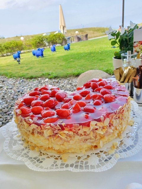 Erdbeertorte im Strandhotel Dünenmeer