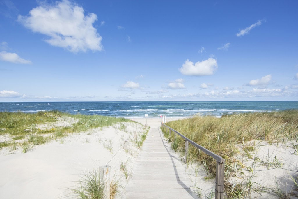 Strandübergang beim Strandhotel Fischland
