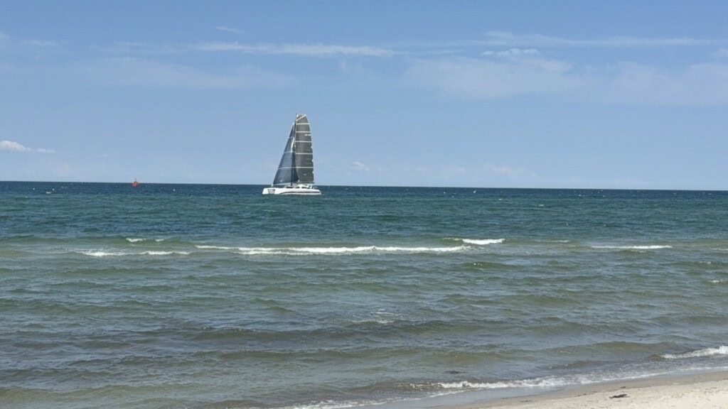 Katamaran auf der Ostsee